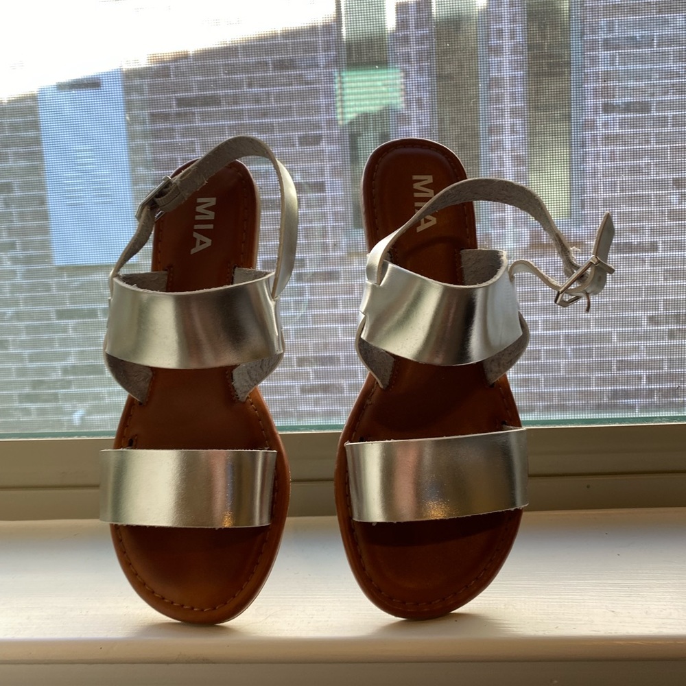 MIA sandals
